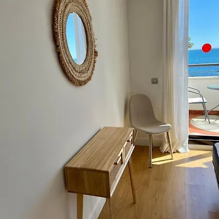Beachfront Penthouse Luxury Apartment *